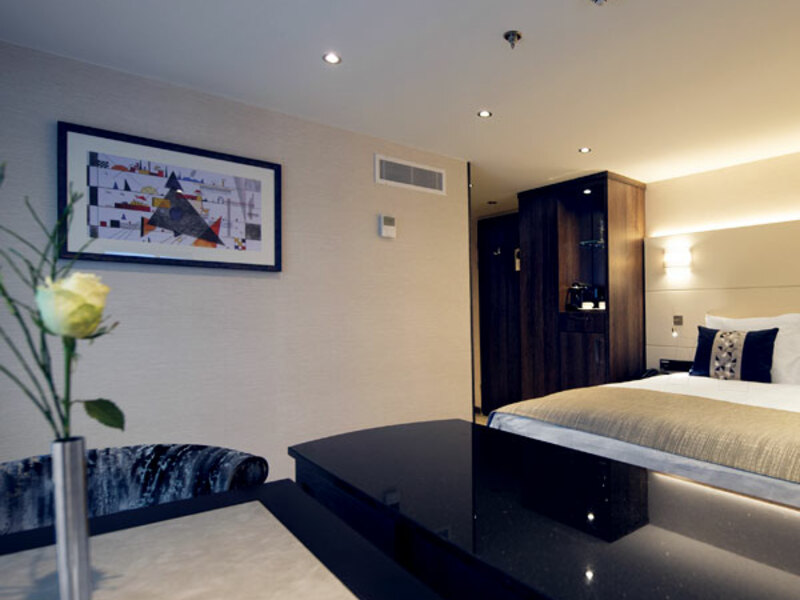 Category 5 | Ruby Deck